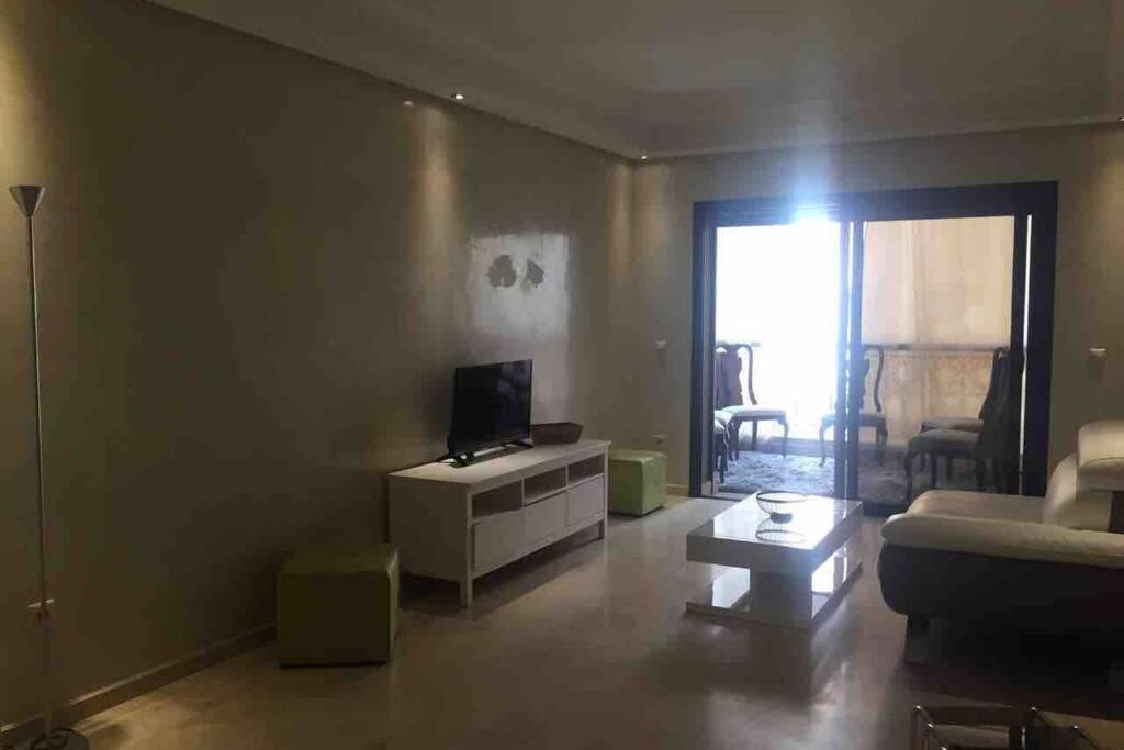 Appartement Tout Confort Avec Possibilite Transport Aeroport Marrakesh Buitenkant foto