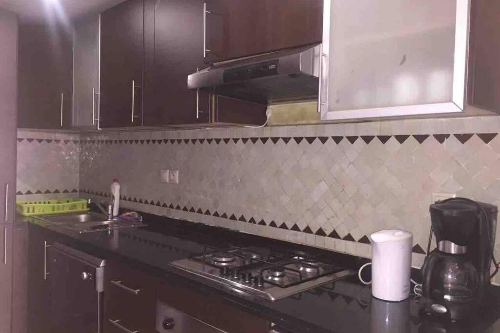 Appartement Tout Confort Avec Possibilite Transport Aeroport Marrakesh Buitenkant foto